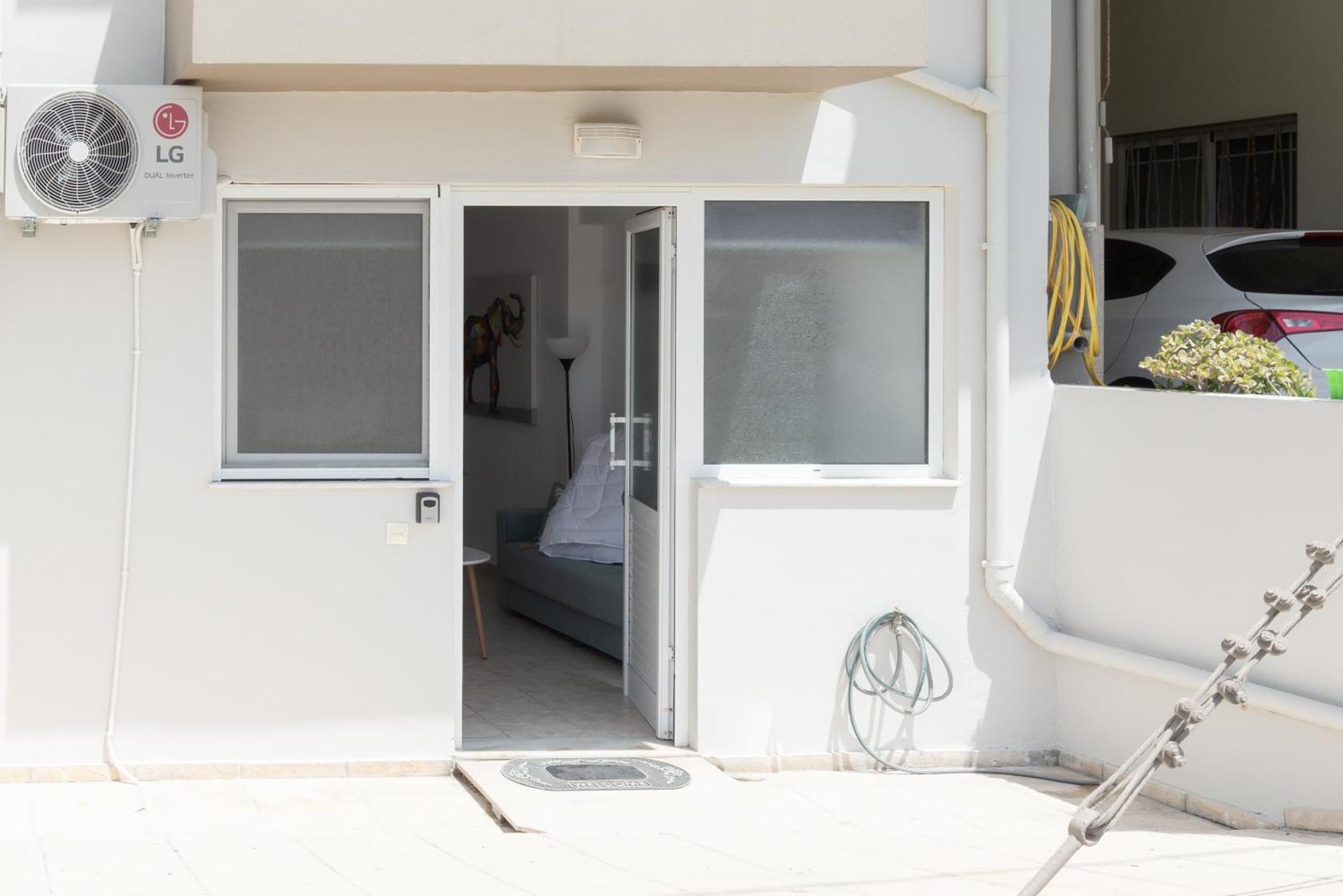 Central Apartment Next To The Beachfront Heraklion  Exterior photo